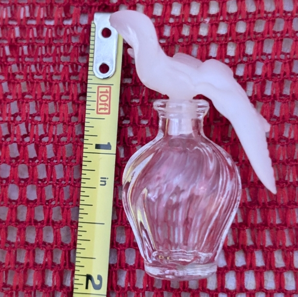 Set of Three Mini Vintage Scent & Dab Bottles, Oscar de la Renta, Nina Ricci - Picture 2 of 6